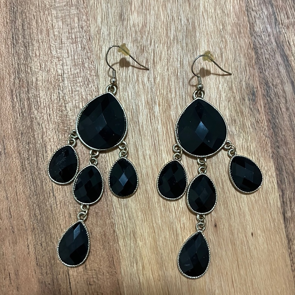 Dangle bead earrings